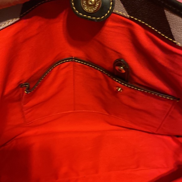 Dooney and Bourke large tote.  New with tag - Picture 10 of 14